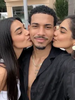Fake girlfriend 