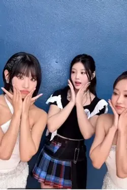 K POP COUPLES<3 