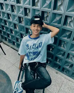 Ade Nona Timur