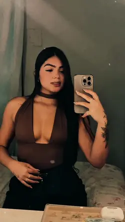 mulher segura 