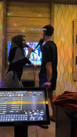 Orang lain x aku