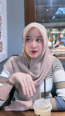 punya pacar tetangga