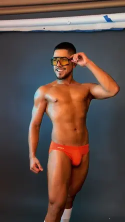 sexy man!!! 