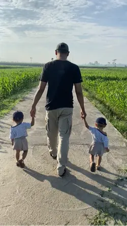Ayah dan anak lelaki
