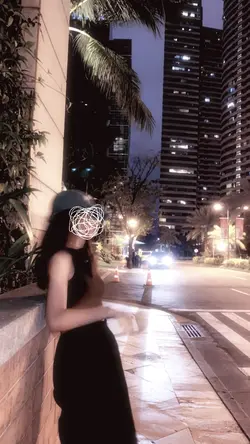 1 PHOTO, HIDE FACE