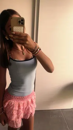 Mirror pics
