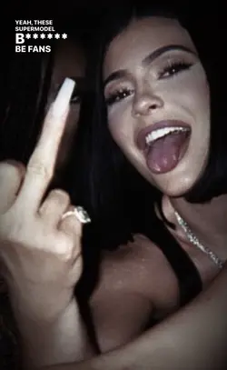 𝑳𝑽 𝑺𝑨𝑵𝑫𝑨𝑳𝑺 💵