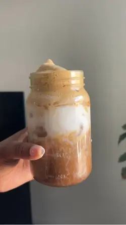 Breakfast + coffee 