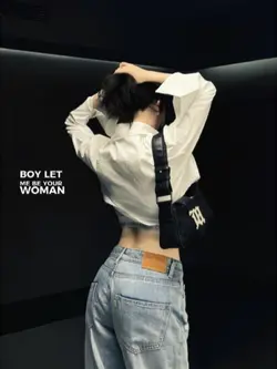WOMAN 