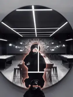Selfie tech: atmosfera misteriosa