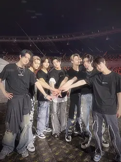 | I STAN ENHYPEN |