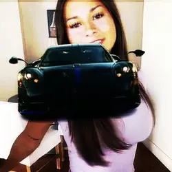 Sophie 🤮 Pagani 😍
