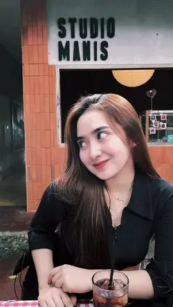 ADE NONA MAKIN GAGA