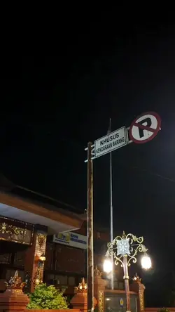 Cinematik malam