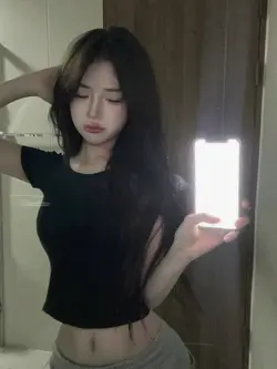 Cầm tay anh