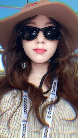 Nhẹ nhàng + màu