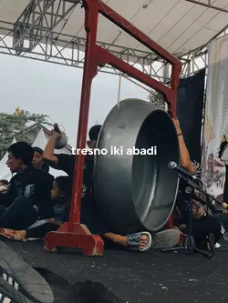 lirik ayang ayang 