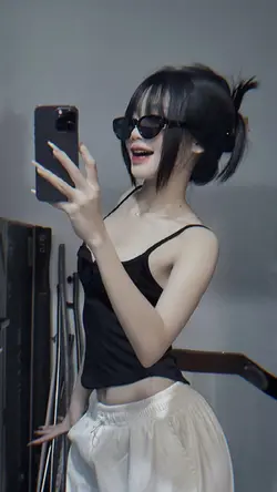 2 ảnh nhạc cuốn