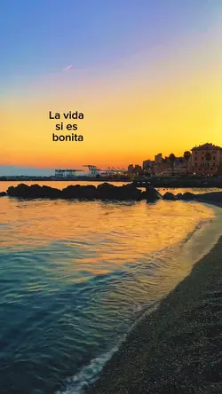 playa y atardecer