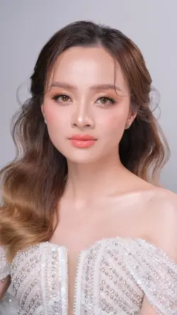 Sheer Glow Makeup