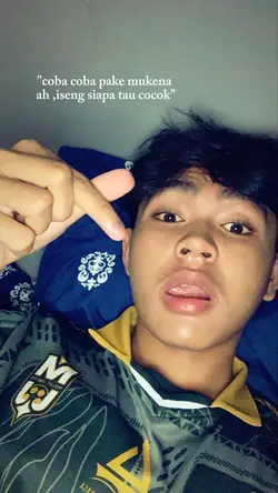coba pake mukena ah