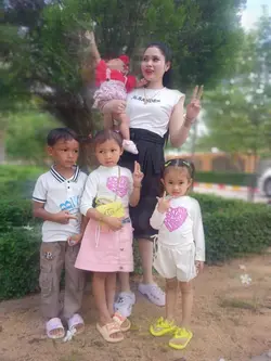 ម៉េម៉ាយឯការ