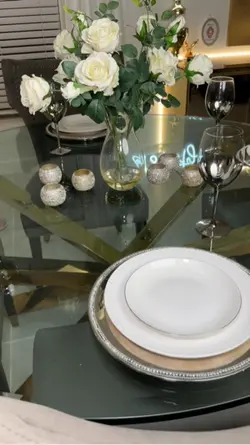Table setting 