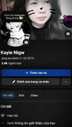 "Giữa những dòng suy