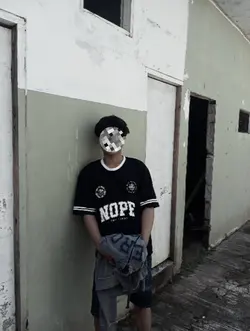 stiker bisa di geser