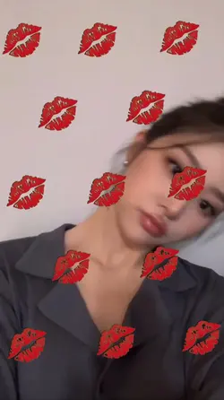 tren bibir viral