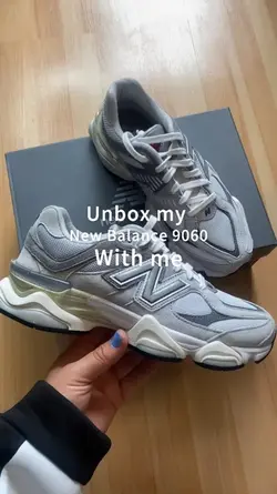 New Balance 9060