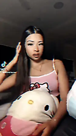 7 rings, fav things🙈