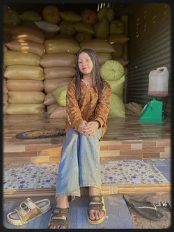 ມາໃຊ້ເພງໄຫ້ແຟນດີໃຈ