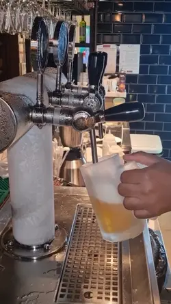 DRINK beer bebida