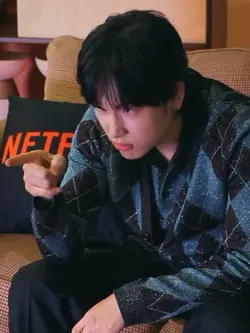 YIM SIWAN&HIS LABUBU