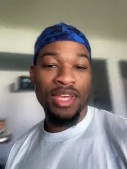 starestothecamera