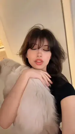 baby sneezing trend