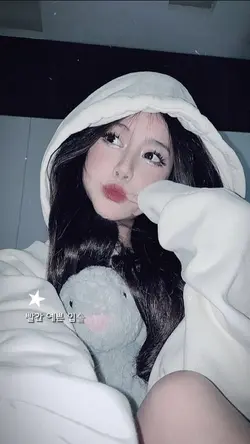 Eyes nose lips