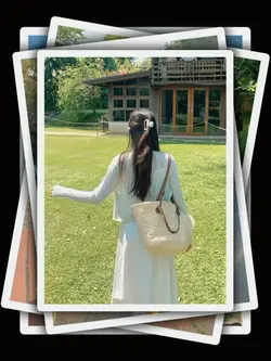 12 Photos Frame
