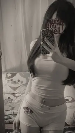 มีเส้นอยู่น้าาา