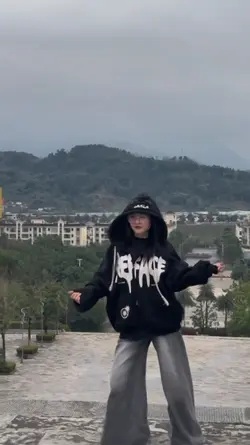 slowmo dance