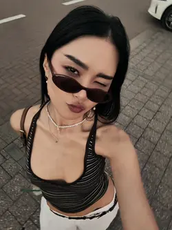 Slomo zoom out-in v3