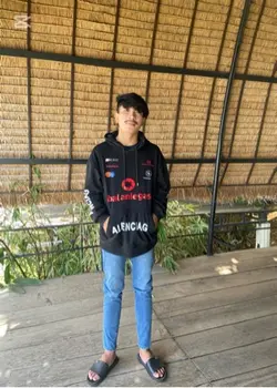នីថា