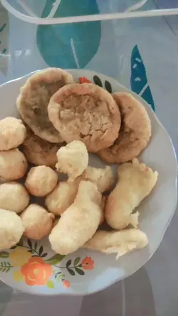 Makan Pempek Cuko