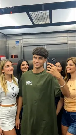 namoradas ia