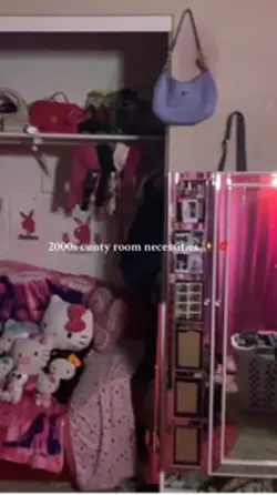 2000s room needs 💋