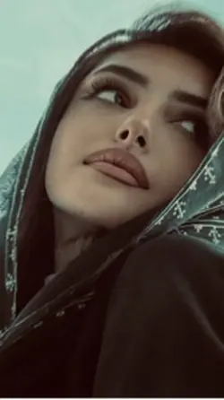 رنگش گلابی🫶🏻💋