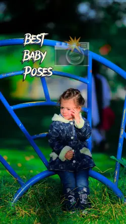 Baby poses 📸. 