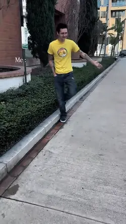 Trend baju kuning