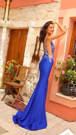 Fashion show-dress 